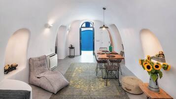 Family House, Balcony, Sea View | 2 bedrooms, in-room safe, soundproofing, iron/ironing board