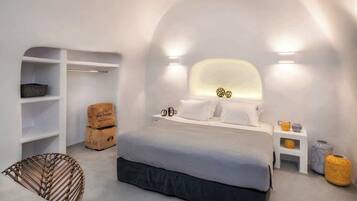 Family House, Balcony, Sea View | 2 bedrooms, in-room safe, soundproofing, iron/ironing board