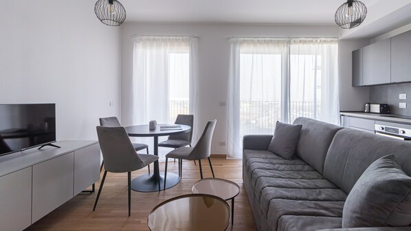 Apartment (2 Bedrooms) | Living area