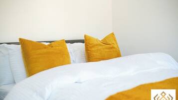 2 bedrooms, iron/ironing board, free WiFi