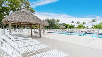 Piscine extérieure, piscine chauffée