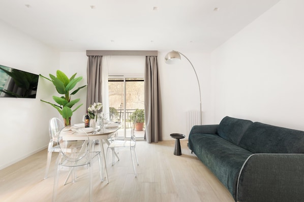 Premier Apartment, 1 Bedroom | Courtyard view