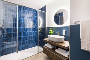 Superior Apartment, 1 Bedroom | Bathroom | Shower, free toiletries, hair dryer, bidet - YourHome - Aranci Prestige (Sorrento)