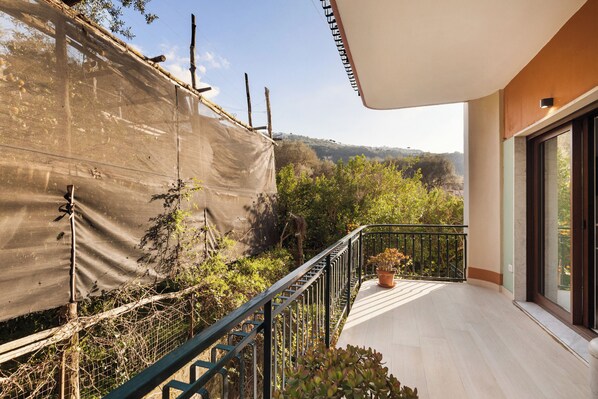 Deluxe Apartment, 1 Bedroom | Garden view