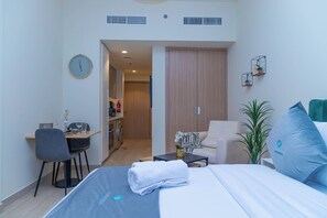 In-room safe, iron/ironing board, free WiFi - Bloomfields Fantastic STU Azizi Riviera (Dubai)