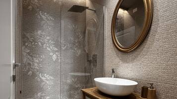 Haartrockner, Bidet, Handtücher, Seife