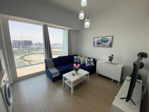 TV - Yas Island Mayan Junior 1B Apartment 1 (Abu Dhabi)