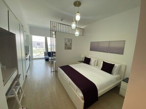 1 habitación, tabla de planchar con plancha, wifi y ropa de cama 