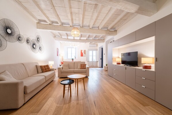 Apartment | 3 bedrooms - Palazzo Odescalchi by Wonderful Italy - Apt 5 (Como)