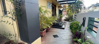 Jasmine Apartment Suites