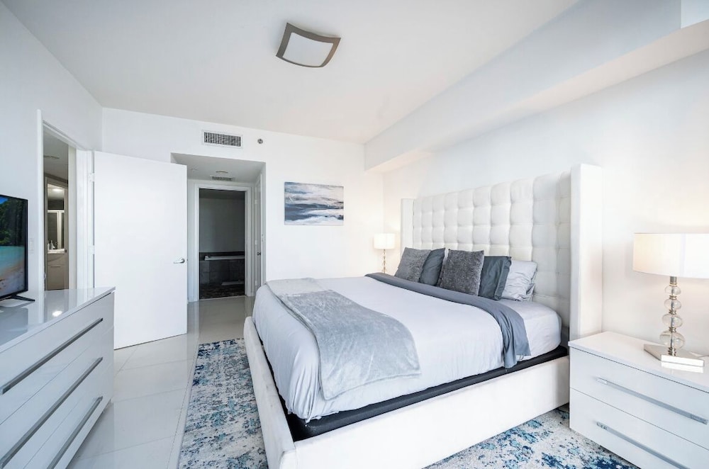 View of Luxury High floor 2-bedroom condo with Unbeatable Ocean views - Miami ...