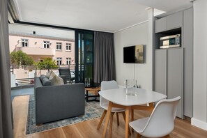 1 habitación y acceso a internet 