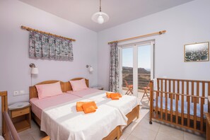 Comfort Villa, Sea View | In-room safe, blackout drapes, soundproofing, iron/ironing board