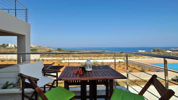 Comfort villa, uitzicht op zee | Balkon