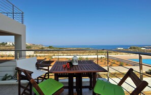 Comfort Villa, Sea View | Balcony - Cretan View (Chania)