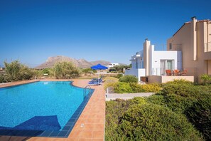 Private pool