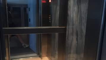 Apartment | Soundproofing, Internet
