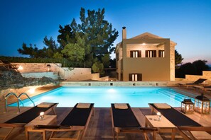 Villa | 2 bedrooms, Internet