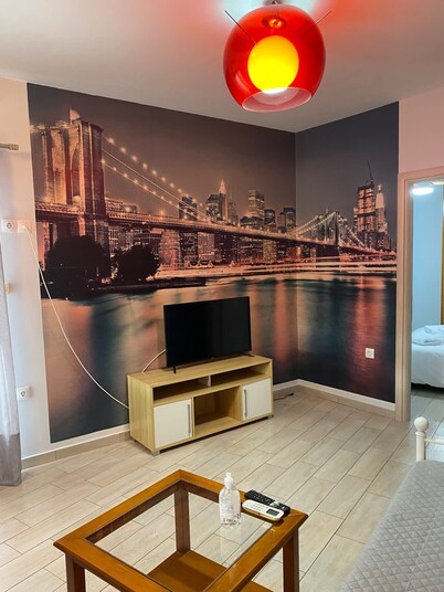 Arethousa City View Getaway - Chalkida s Cozy Gem