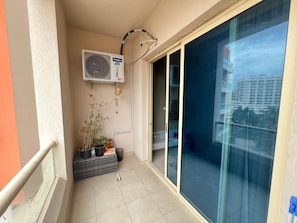 Apartment, Multiple Bedrooms, Accessible, Smoking | Interior