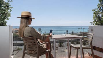 Habitación doble superior, no fumadores, vistas al mar | Cortinas opacas, sistema de insonorización, wifi gratis