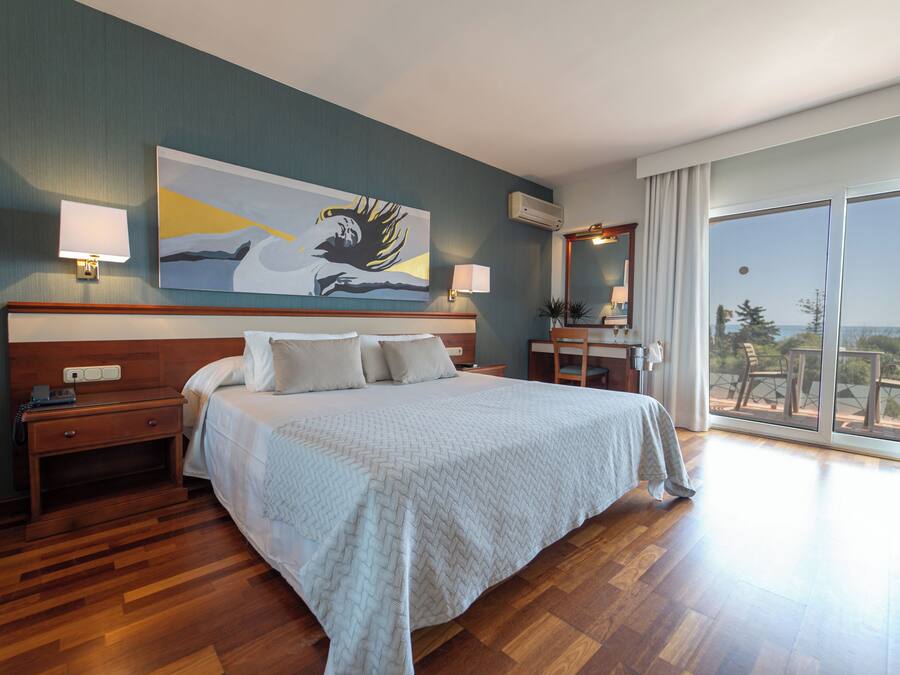 Cortinas blackout, sistema de insonorización y wifi gratis