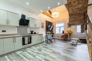 Apartment | Private kitchen | Fridge, microwave, oven, stovetop