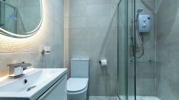 Apartment | Bathroom | Shower, free toiletries, towels, soap