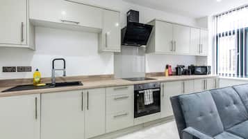 Apartment | Private kitchen | Fridge, microwave, oven, stovetop