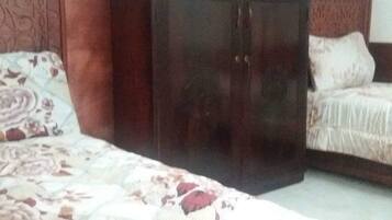 House, 2 Bedrooms, Smoking | 2 bedrooms