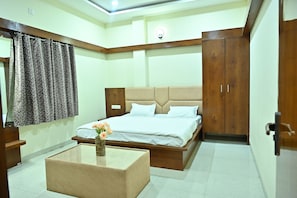 Chambre Deluxe double | Espace de travail pour ordinateurs portables, accès au Wi-Fi (inclus)