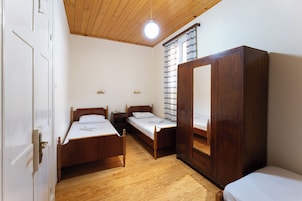 Caja de seguridad en la habitación y sistema de insonorización 