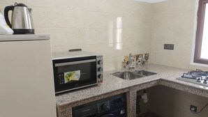 Apart Daire, 2 Yatak Odası, Sigara İçilebilir, Balkon | Özel mutfak