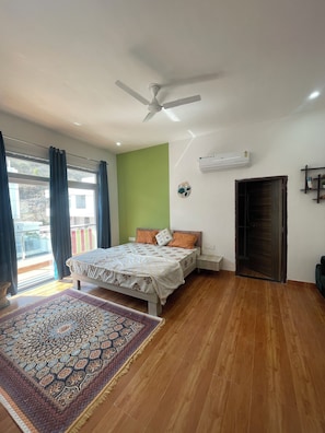 4 bedrooms, WiFi, bed sheets