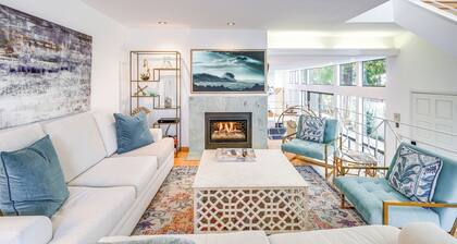 Swim, Golf & Relax: Luxe Townhome in Aptos