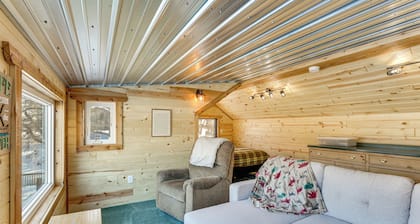 Riverside Retreat Near Trails in Johnson Creek