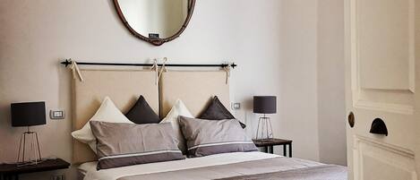 2 chambres, fer et planche à repasser, Wi-Fi, draps fournis