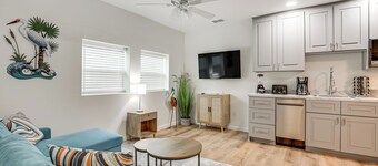 Walk to Beach! St Augustine Escape, Patio & Grill