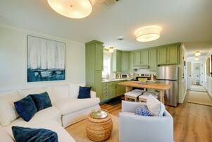 Cottage (2 Bedrooms) | Front of property