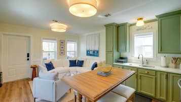 Cottage (2 Bedrooms) | Interior