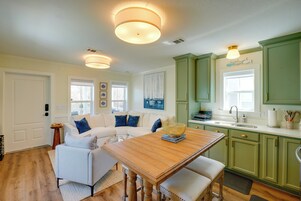 Cottage (2 Bedrooms) | Interior