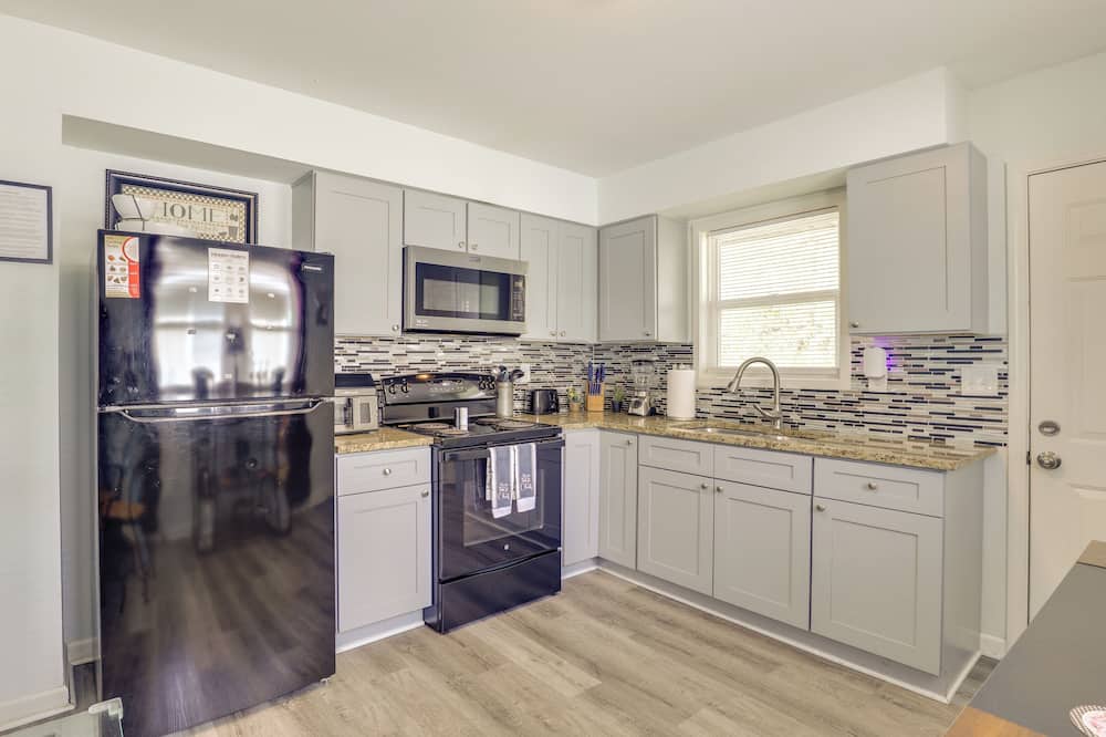 'mcbride Cul-de-sac' Quiet Apt for Extended Stays - Claycomo, MO