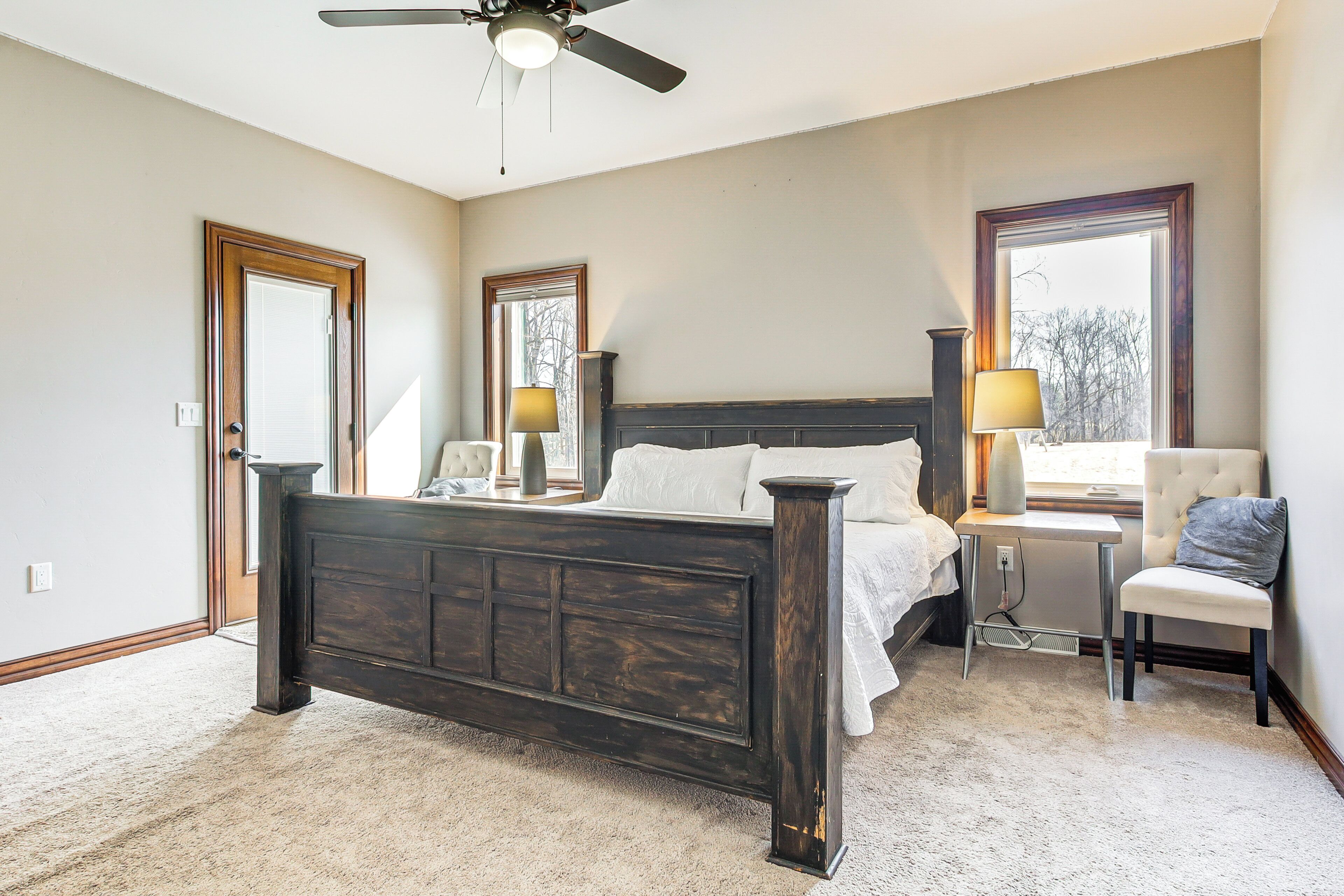 House (5 Bedrooms) | Interior