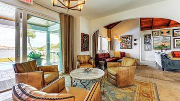 Villa (5 Bedrooms) | Interior