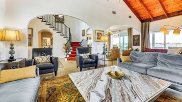 Villa (5 Bedrooms) | Interior