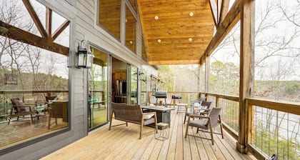 Lake Views & Golf Access at Secluded Drasco Lodge