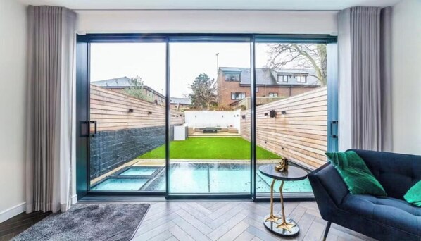 Interior - Elegant & Unique Townhouse Near Battersea Park (London)