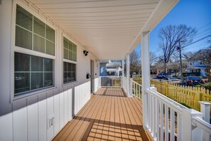 Interior - < 1 Mi to Beaches: Central Norfolk Apartment! (Norfolk)