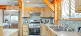 6 Mi to Winter Park Resort: Spacious Family Cabin