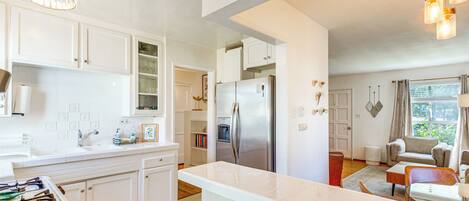 House (2 Bedrooms) | Interior